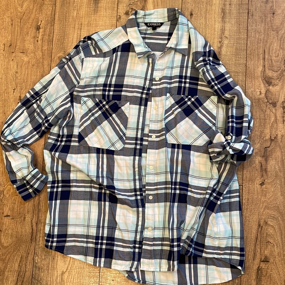 Express women’s large button up flannel